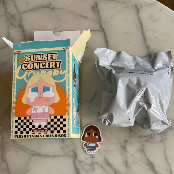 Pop Mart Crybaby Sunset Concert Plush Pendant Blind Box - Purplish Blue - Picture 1 of 2